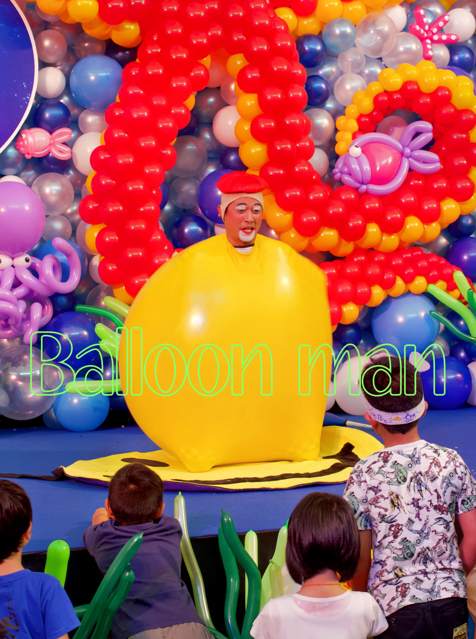 การแสดง มนุษย์ลูกโป่งยักษ์ (Balloon Man)